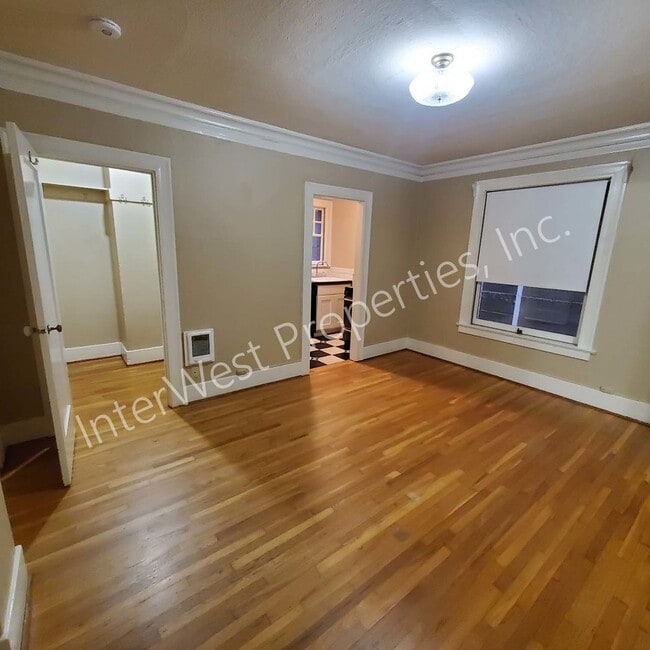 *2 MONTH'S RENT FREE PROMO & NO HOA MOVE IN/OUT FEES* Studio Unit in ...