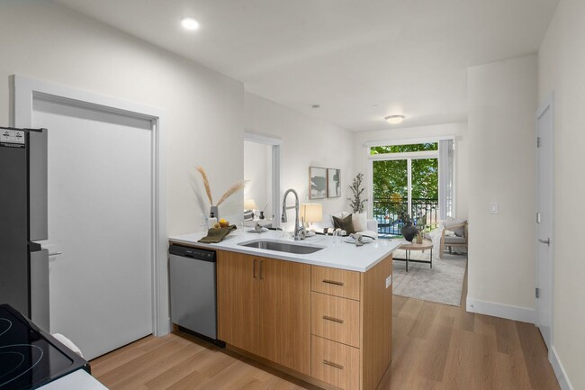Building Photo - 8417 SW 24th Ave