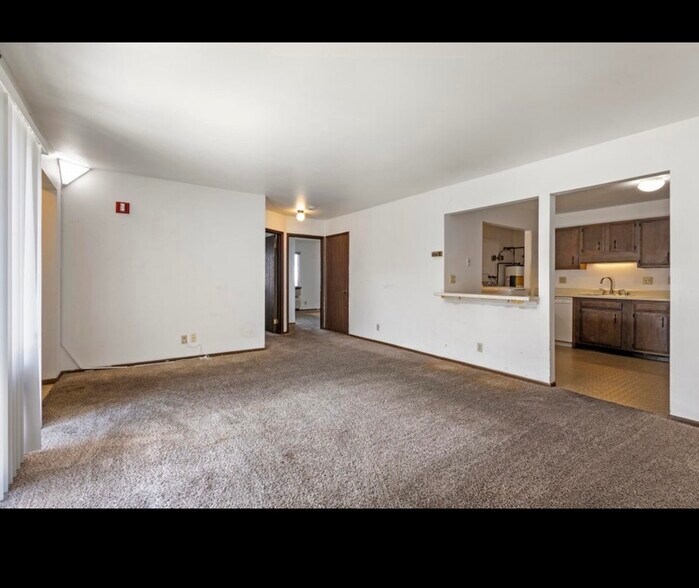 Building Photo - 10818 W Donna Dr