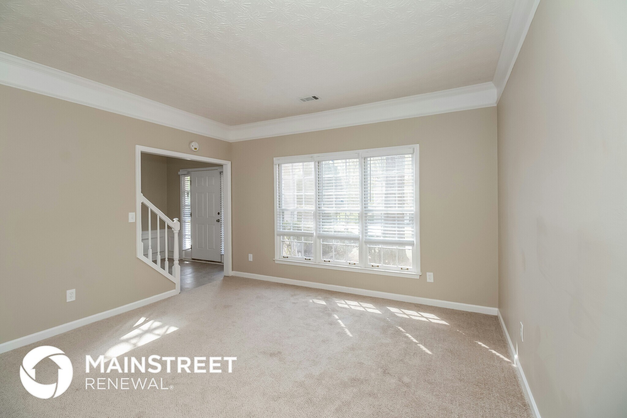 Building Photo - 8418 Waverly Dr