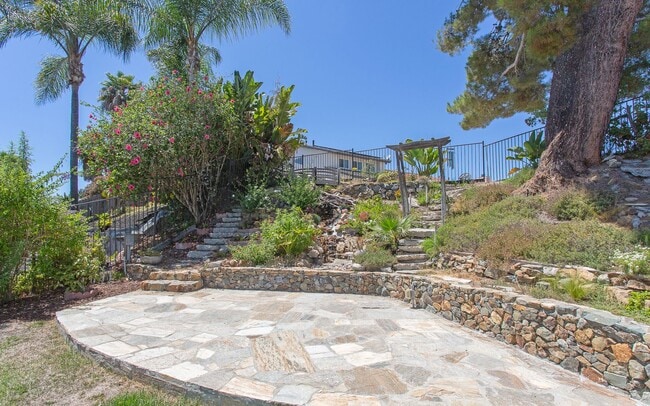 Primary Photo - Charming 4 bedroom Home in Oceanside