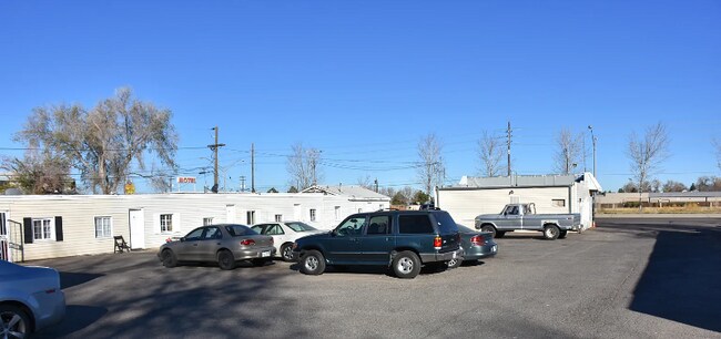 Primary Photo - 15770 E Colfax Ave