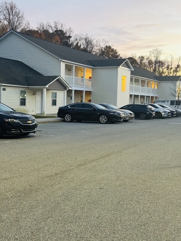 Building Photo - 1150 Cross Creek Cir