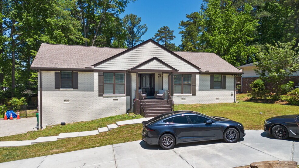 Building Photo - 2614 Peeler Rd