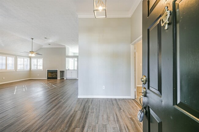 Building Photo - 5507 Village Springs Dr