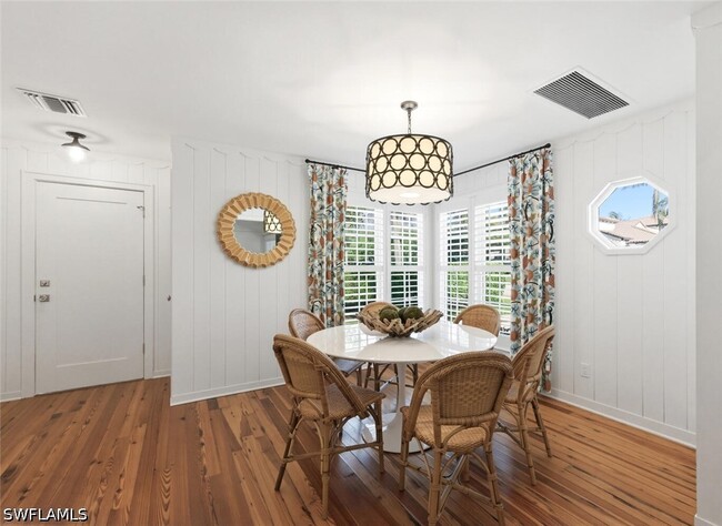 Building Photo - 92 10th Ave S