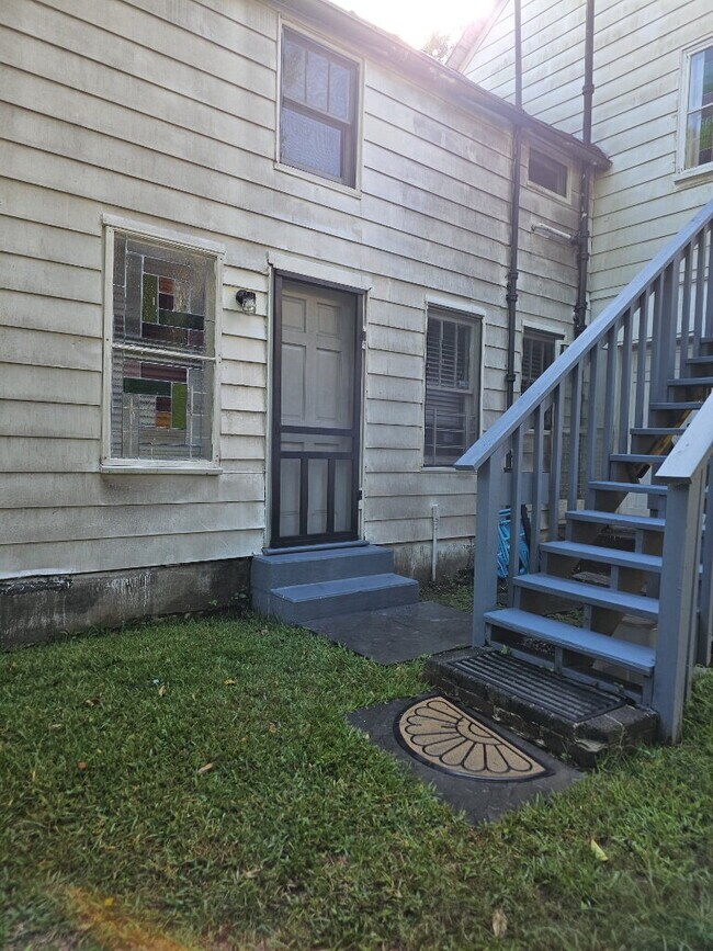 Building Photo - Charming 1BR in the Heart of Charleston — 46½ Vanderhorst Street Unit A