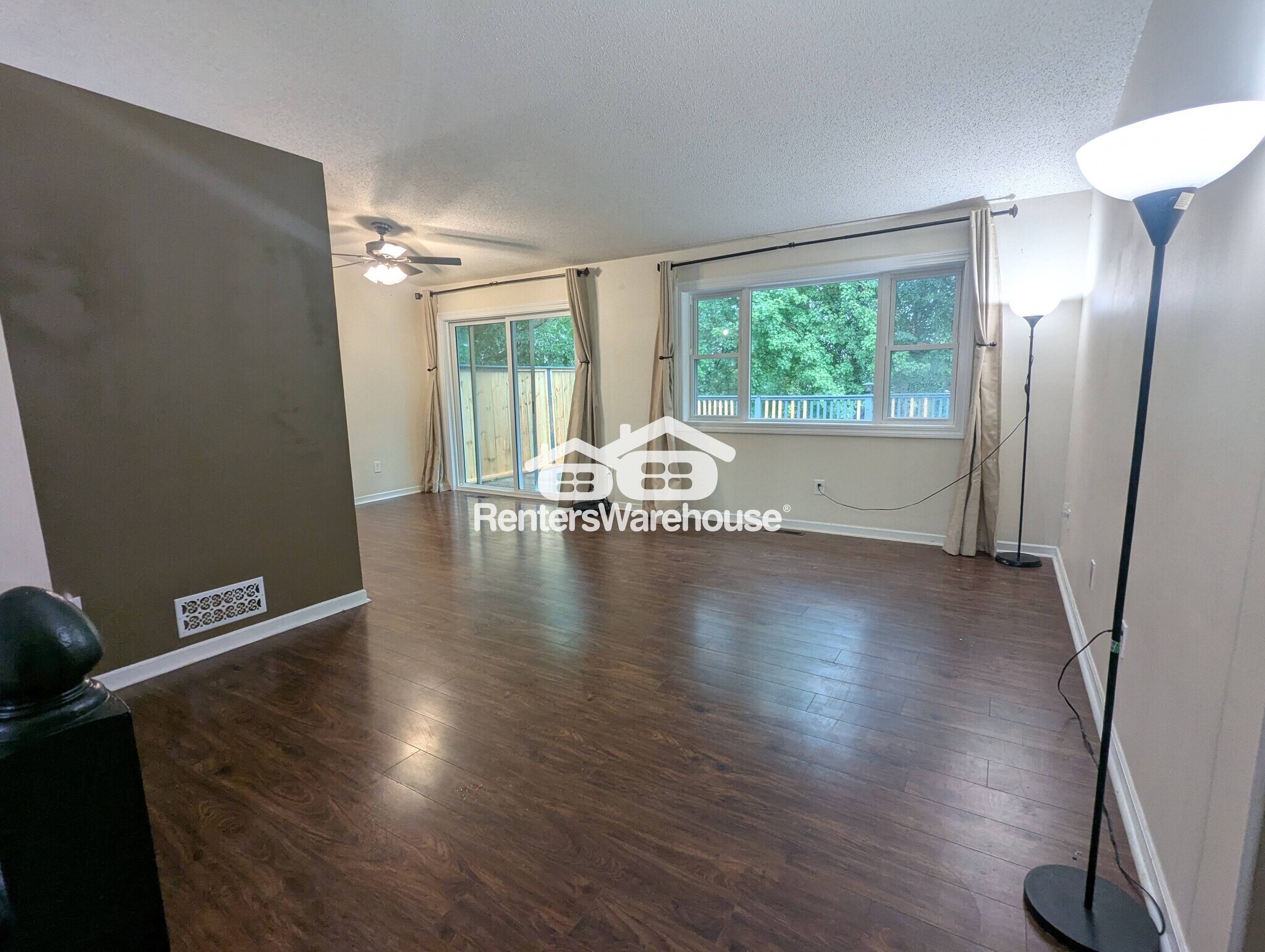 Building Photo - 1120 Westbury Cir