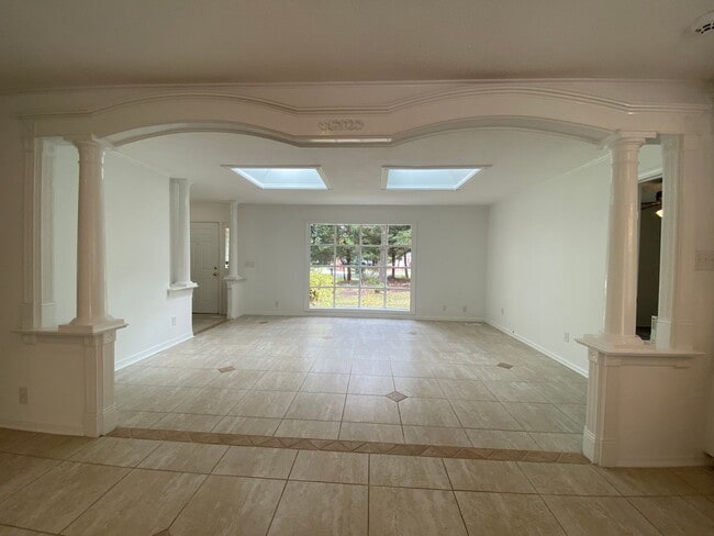 Building Photo - PRIVATE COVERED POOL IN CAROLINA SHORES!