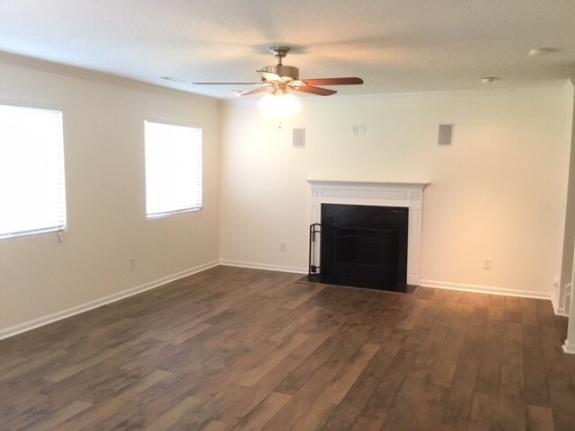 Building Photo - 1825 Chatfield Dr