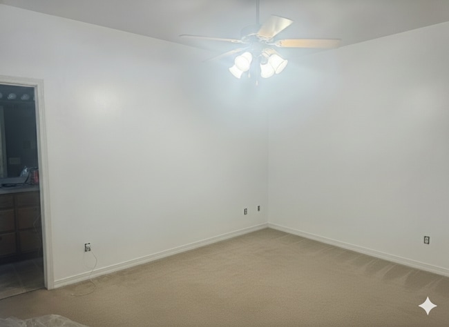 Building Photo - 8241 Imperial Oak Dr