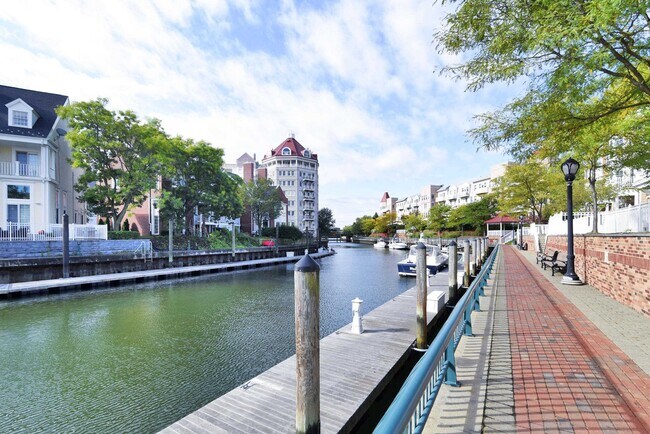 Building Photo - 15 Freedom Way