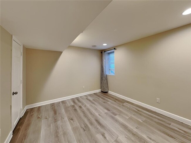 Building Photo - 4010 Monroe St NE