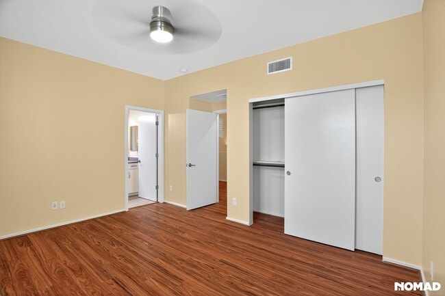 Building Photo - 841 E Park Modern Dr