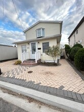 Building Photo - 3680 Naomi St