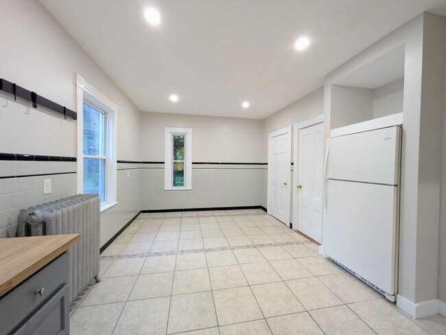 Kitchen - Di - 98 Hudson St