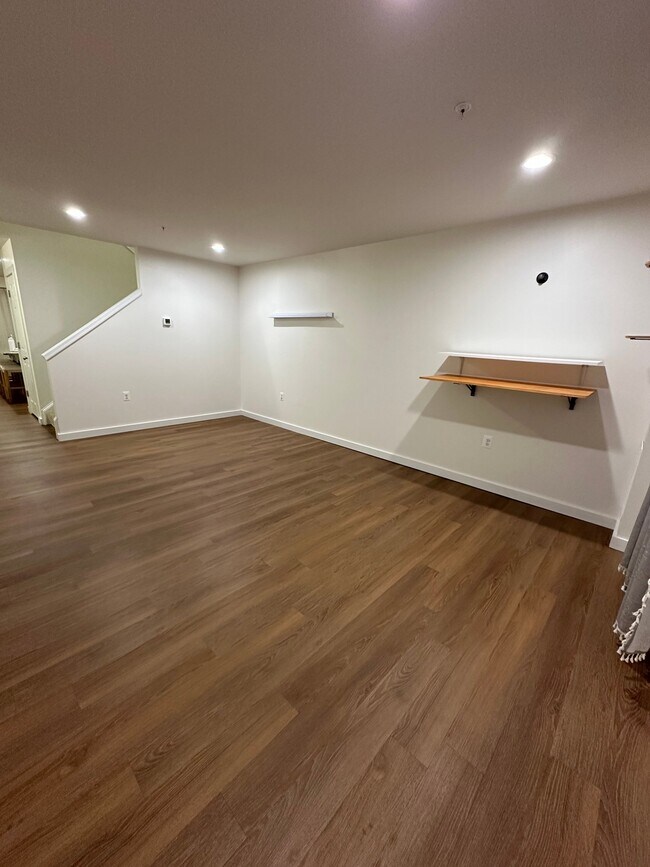 Building Photo - 135 Intrepid Ln