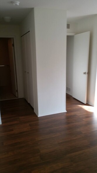 Building Photo - 24291 Evergreen Rd