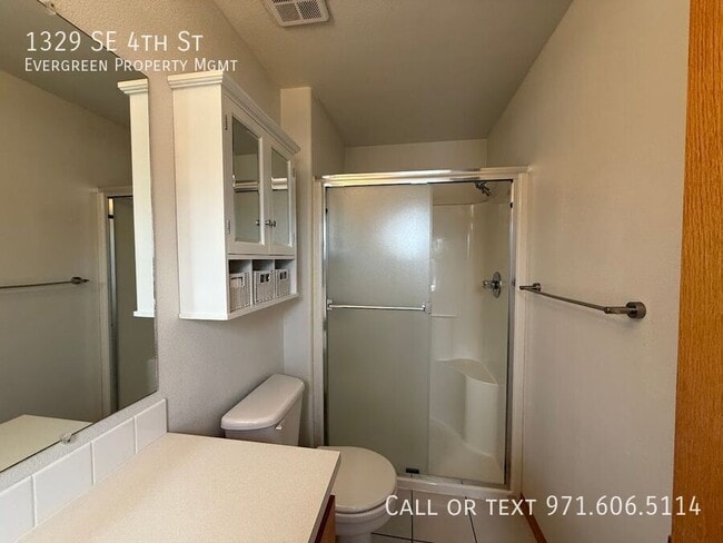 Building Photo - 1329 SE 4th St