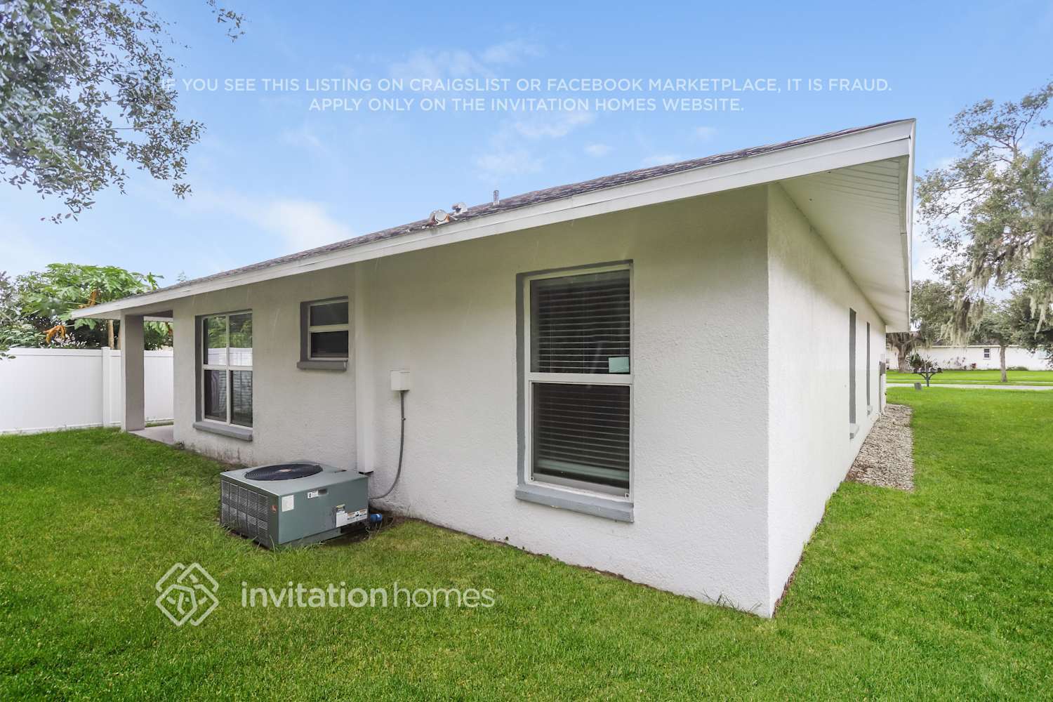 Building Photo - 11118 Hidden Breeze Dr