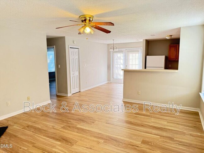 Building Photo - 4832 Silverdene St