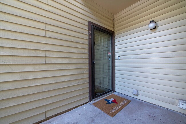 Building Photo - 2300 Augusta Dr