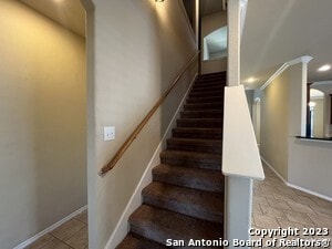 Building Photo - 572 Saddle Back Trail