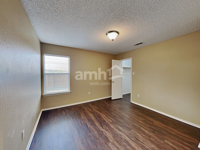 Building Photo - 4521 Quarry Cir