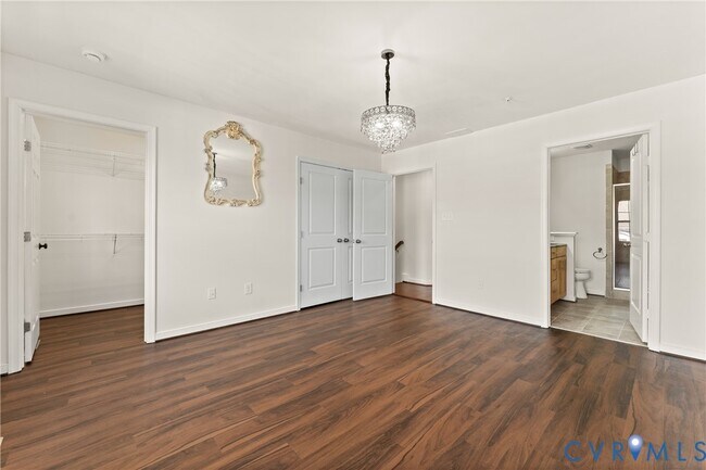 Building Photo - 3904 Village Townes Walk