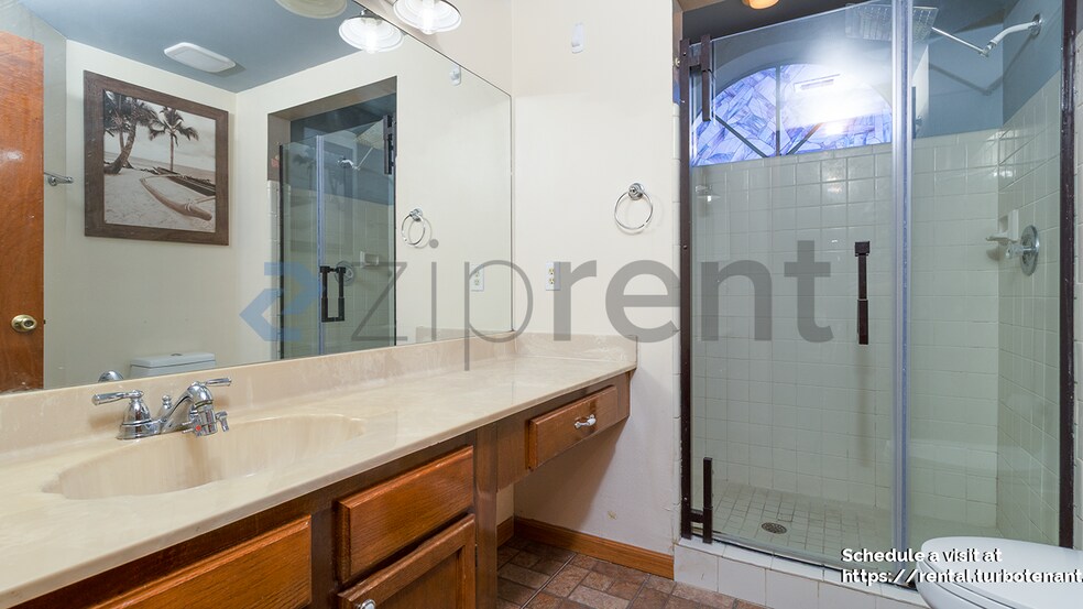 Building Photo - 5444 Lighthouse Rd