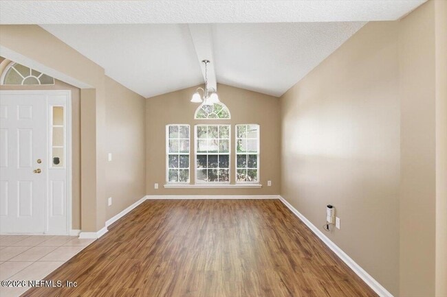 Building Photo - 708 Sharon Ct