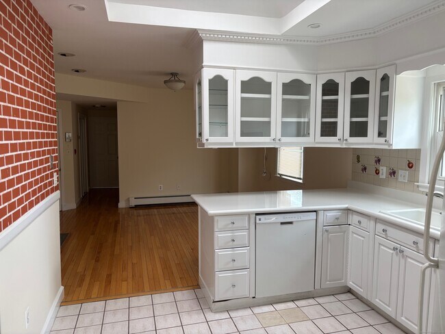 Building Photo - 49 S Water St