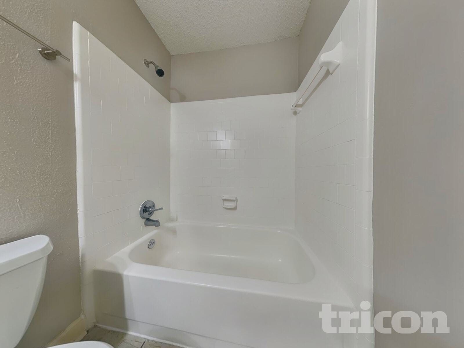 Building Photo - 2622 Townhall Ln