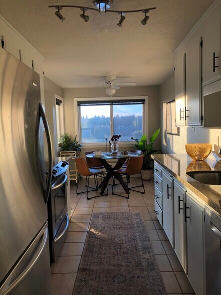 Interior Photo - 2625 13th Ave W