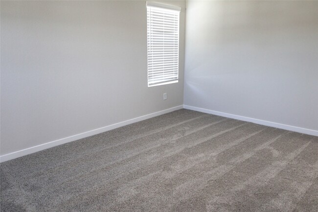 Building Photo - 247 Forest W St