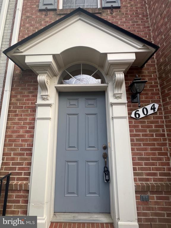 Building Photo - 604 Ridgemont Ave