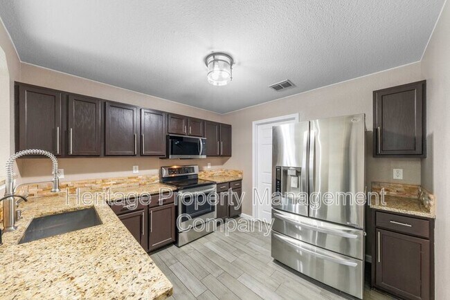 Building Photo - 219 Coriander Bend