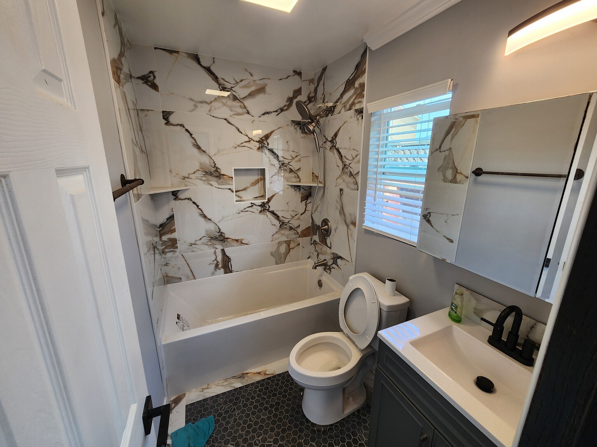 Building Photo - 3014 Clay Ave