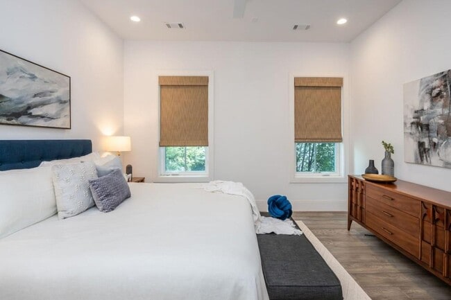 Building Photo - 1494 Red Fox Dr NE