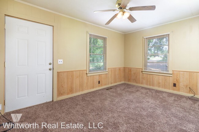 Building Photo - 1818 15th Ave