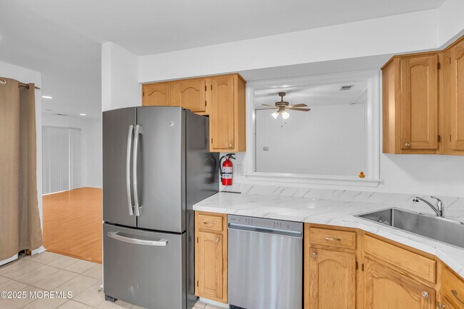 Building Photo - 237 Paddington Ct