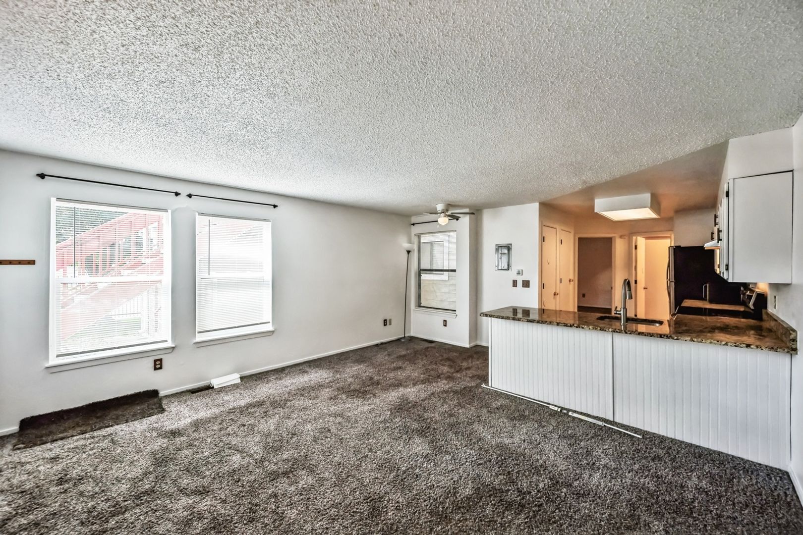 Building Photo - 982 S Dearborn Way