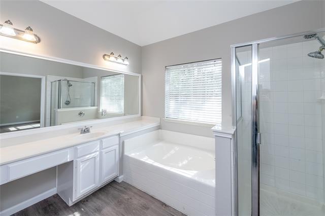 Building Photo - 13598 Valley Mills Dr