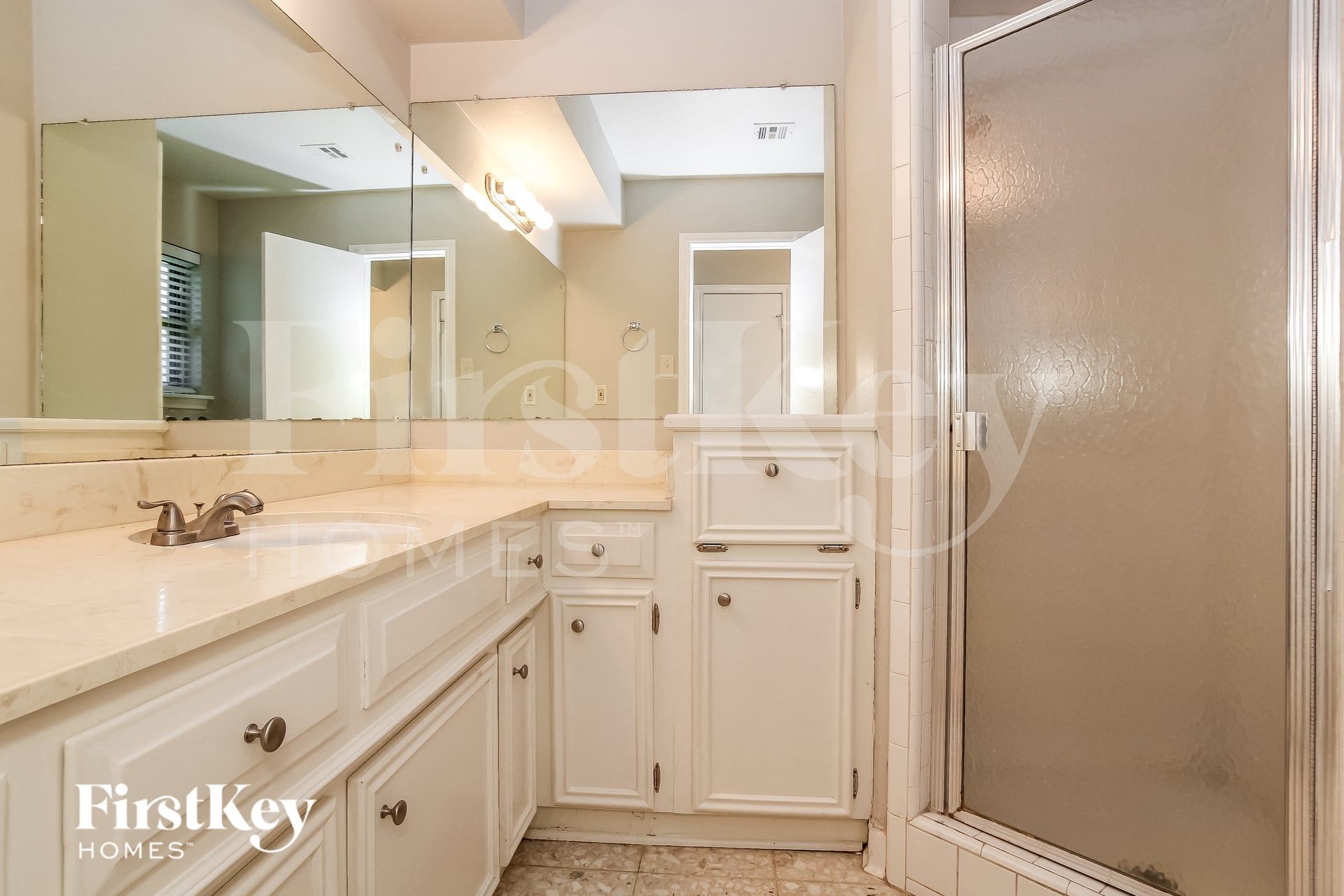 Building Photo - 3811 Fernglade Dr