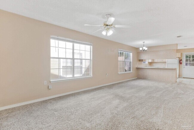 Building Photo - 139 Wildflower Ln