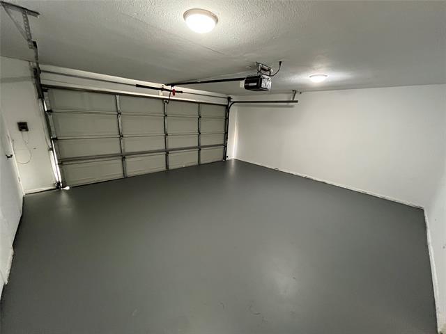 Building Photo - 415 Towne House Ln