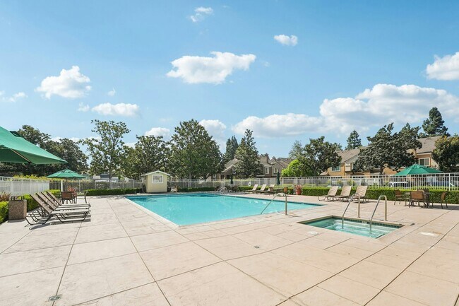 Building Photo - 7011 Rodling Dr