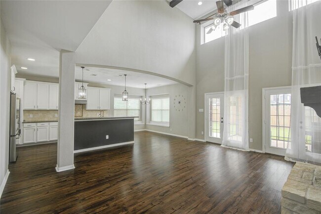 Building Photo - 7238 Thelfor Ct