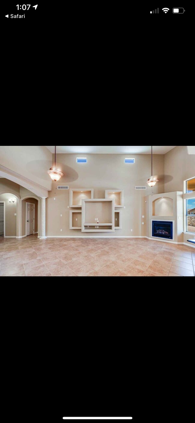 Building Photo - 2600 Snowy Rock Pl