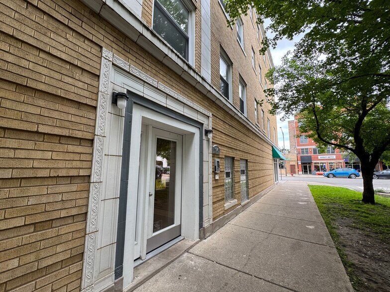 Building Photo - 1347 W Eddy St